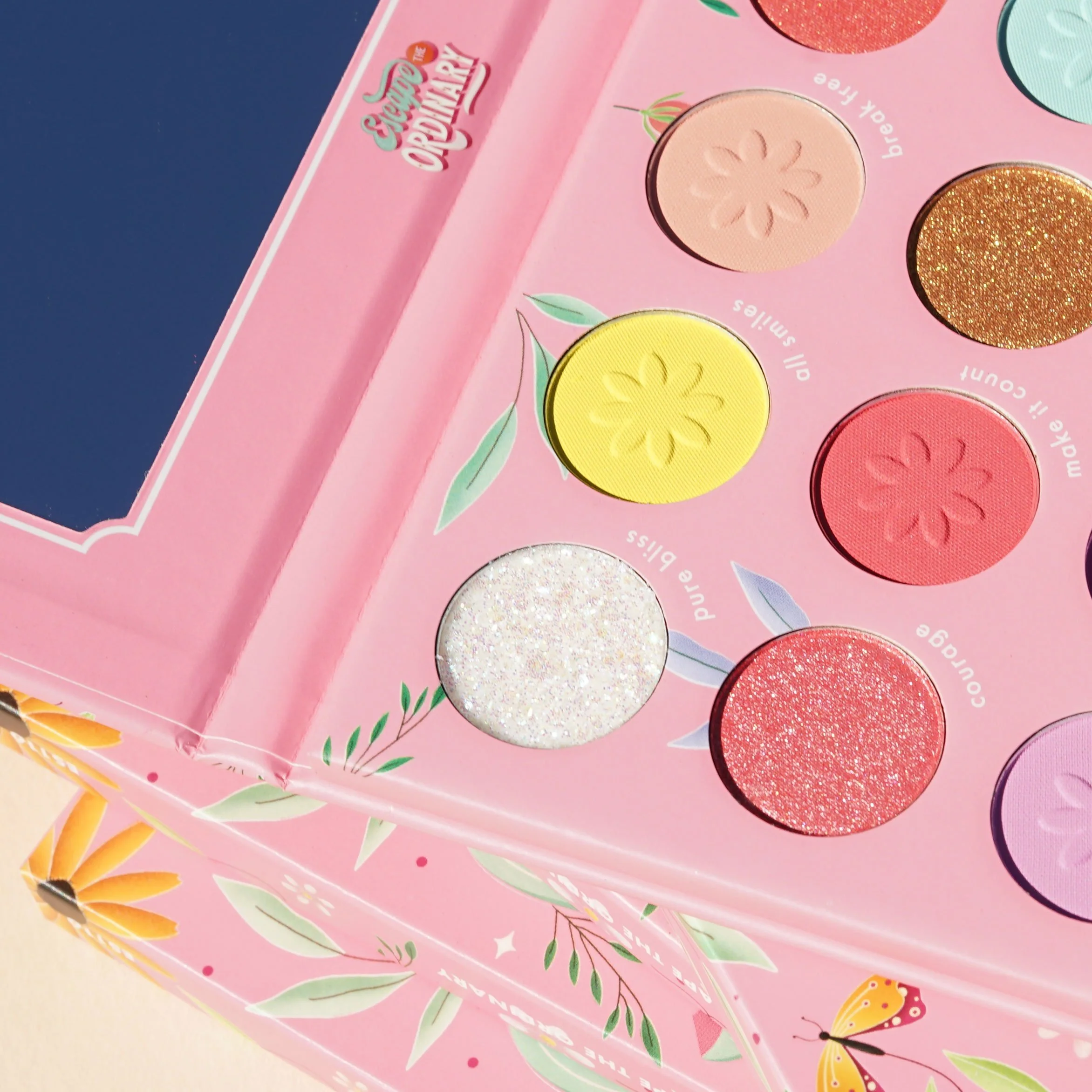 ESCAPE THE ORDINARY Eye Palette - Image 4