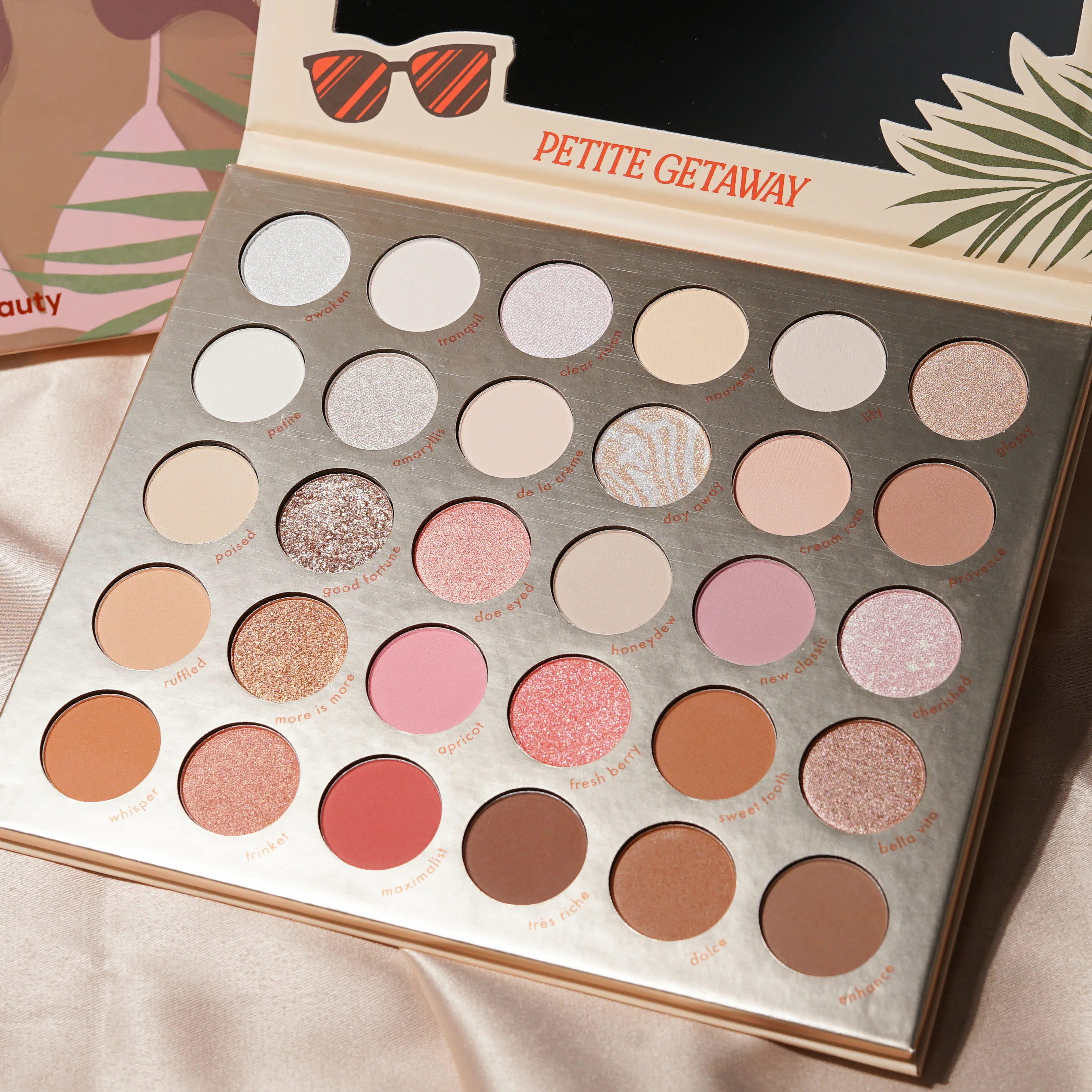 PETITE GETAWAY CREATIVE BEAUTY PALETTE - Image 3